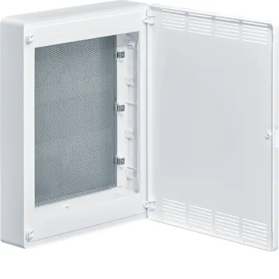 Мультимедійний щит Hager Golf, 3 пан., накладний (VS318PZF)